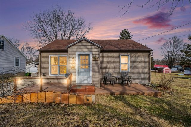 1008 W Grove Street, Greenville, MI 48838