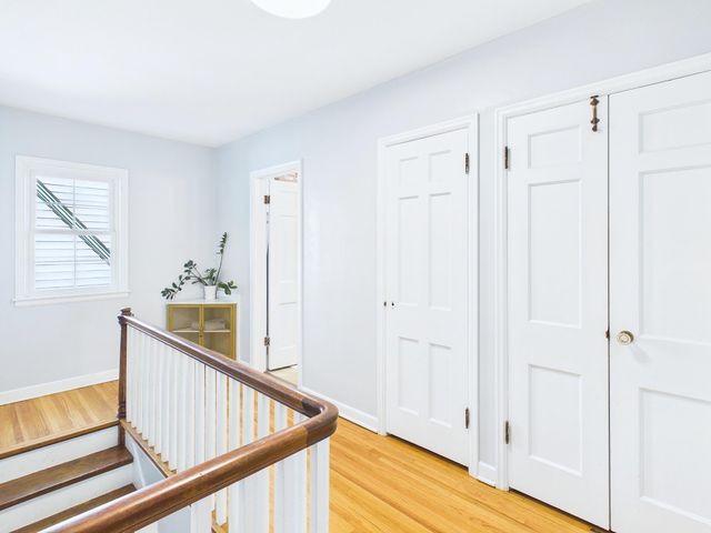 674 Montana Avenue E, Saint Paul, MN 55106