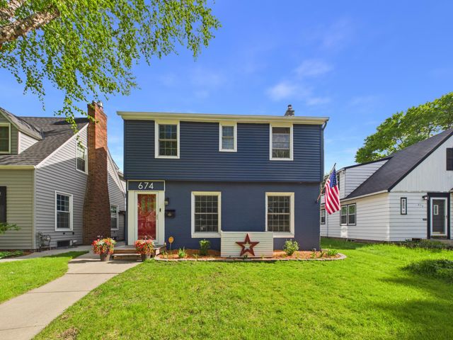 674 Montana Avenue E, Saint Paul, MN 55106