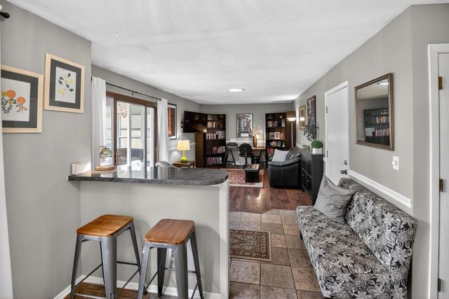 9705 S Veronica DRIVE, Oak Creek, WI 53154