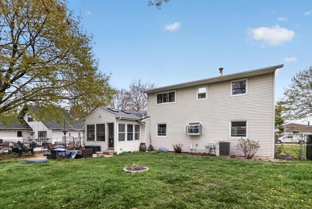 9705 S Veronica DRIVE, Oak Creek, WI 53154