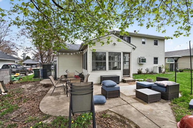 9705 S Veronica DRIVE, Oak Creek, WI 53154