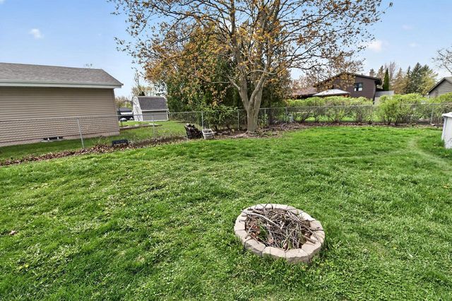 9705 S Veronica DRIVE, Oak Creek, WI 53154
