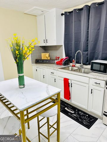 686 Robert Henry Street, Macon, GA 31206