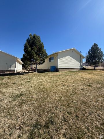 591 E 300 S, Mt Pleasant, UT 84647