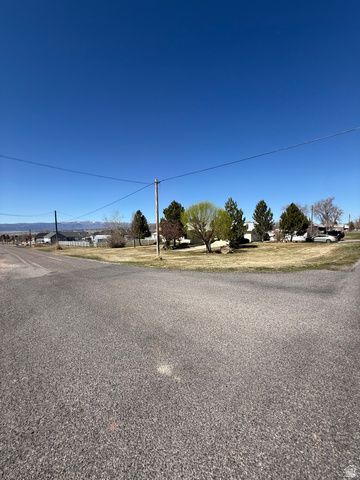 591 E 300 S, Mt Pleasant, UT 84647