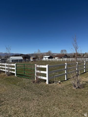 591 E 300 S, Mt Pleasant, UT 84647