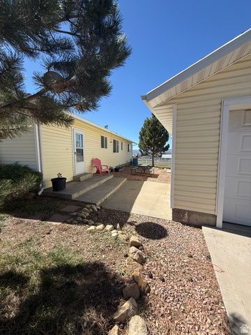 591 E 300 S, Mt Pleasant, UT 84647
