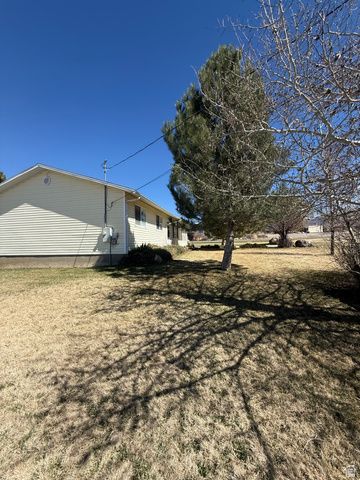 591 E 300 S, Mt Pleasant, UT 84647