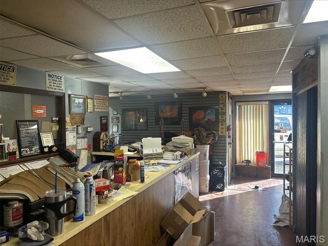 11721 Dorsett Road, Maryland Heights, MO 63043