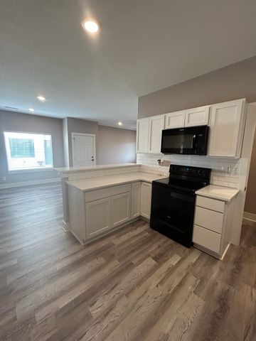 12118-12120 W 33rd St N, Wichita, KS 67205