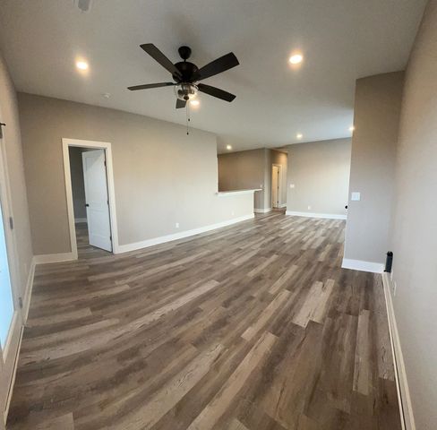 12118-12120 W 33rd St N, Wichita, KS 67205