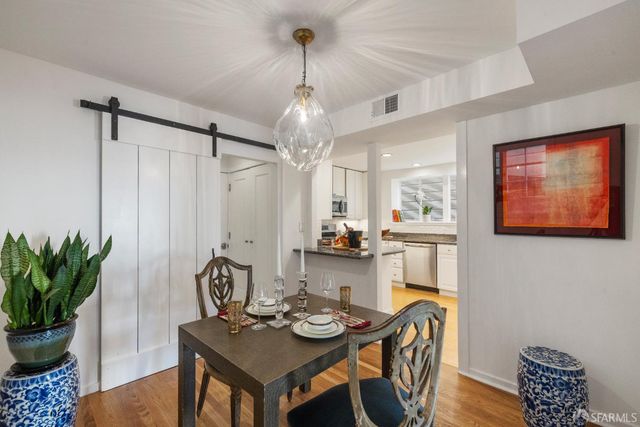 2017 Green Street, San Francisco, CA 94123