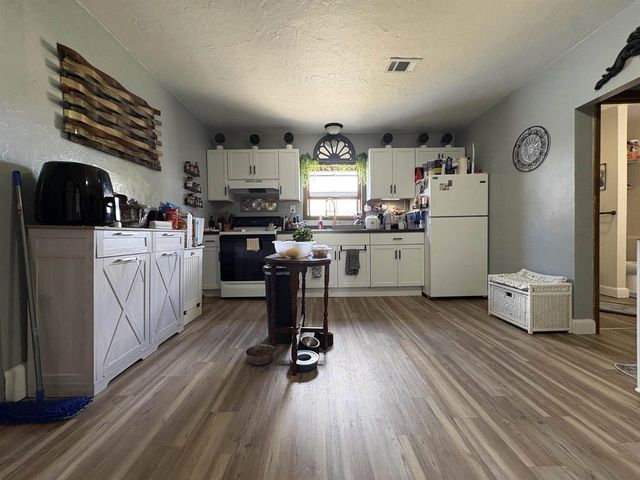 555 PECOR STREET, Oconto, WI 54153