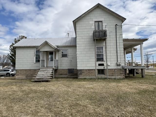 555 PECOR STREET, Oconto, WI 54153