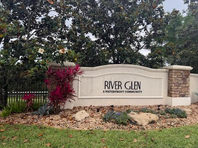 638 SW Glen Crest Way, Stuart, FL 34997