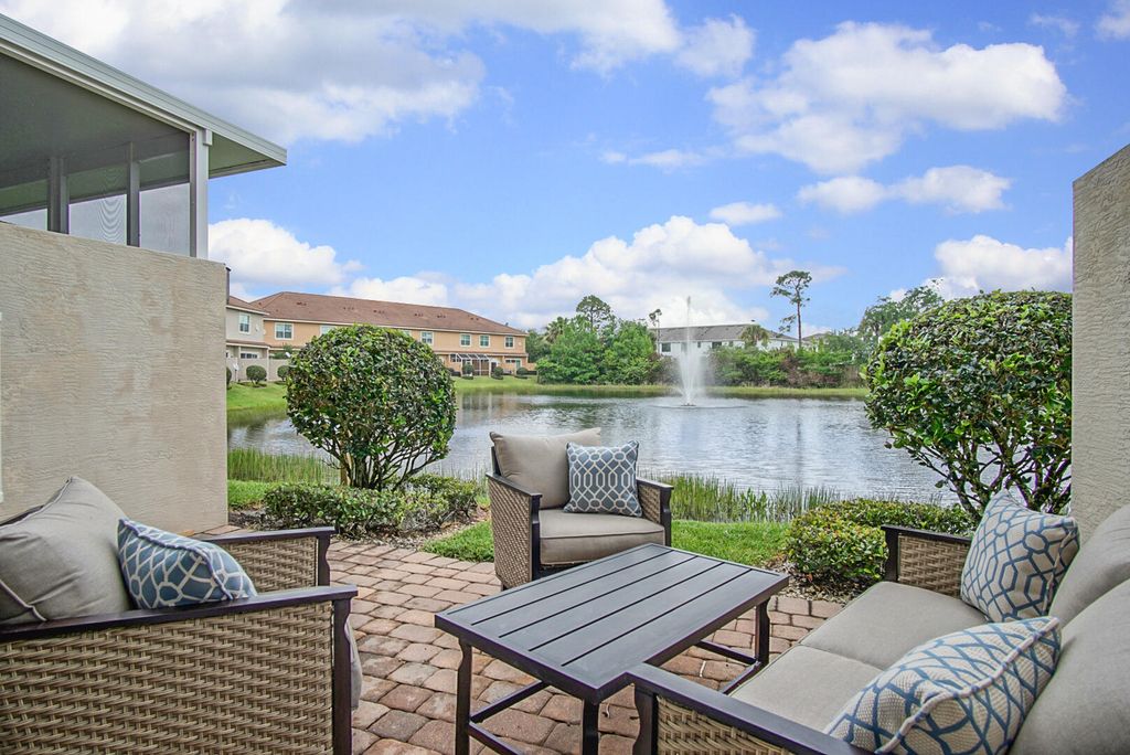 638 SW Glen Crest Way, Stuart, FL 34997