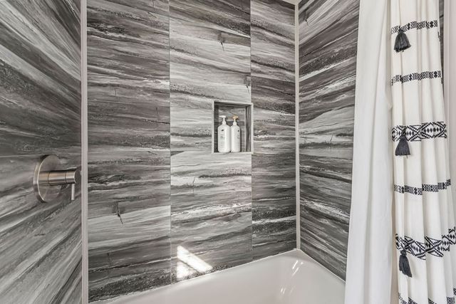 401 W Mulberry Street, Rogers, AR 72756