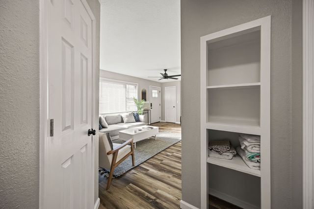 401 W Mulberry Street, Rogers, AR 72756