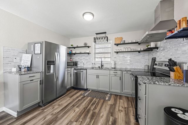 401 W Mulberry Street, Rogers, AR 72756