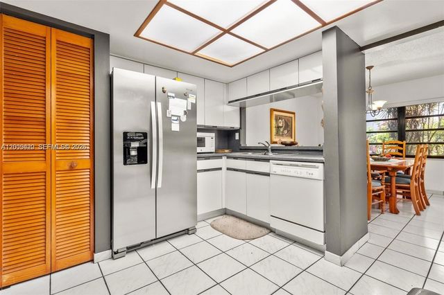 12518 SW 94th Ter 12518, Miami, FL 33186