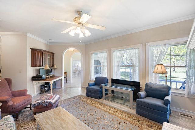 10237 Carter Cove Road, Plainview, AR 72857