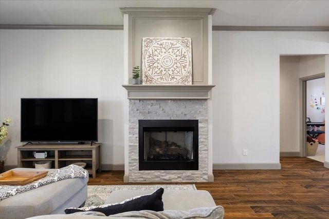 1215 Hummingbird Dr, Cache, OK 73527