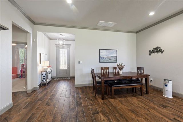 1215 Hummingbird Dr, Cache, OK 73527