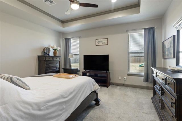 1215 Hummingbird Dr, Cache, OK 73527