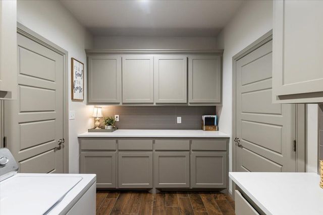 1215 Hummingbird Dr, Cache, OK 73527