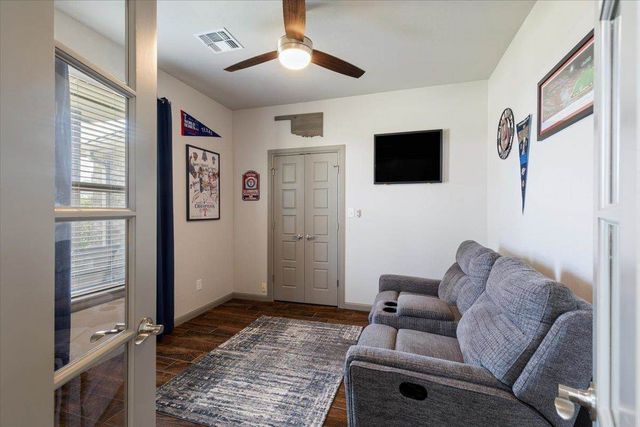 1215 Hummingbird Dr, Cache, OK 73527