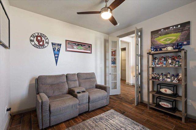 1215 Hummingbird Dr, Cache, OK 73527