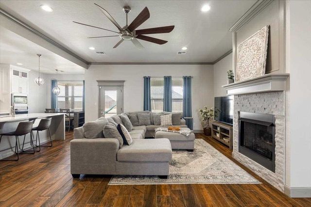 1215 Hummingbird Dr, Cache, OK 73527