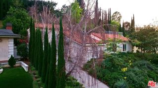 11282 Dona Lola Drive, Studio City, CA 91604