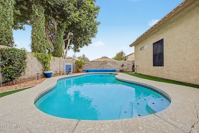 16247 W POST Drive, Surprise, AZ 85374