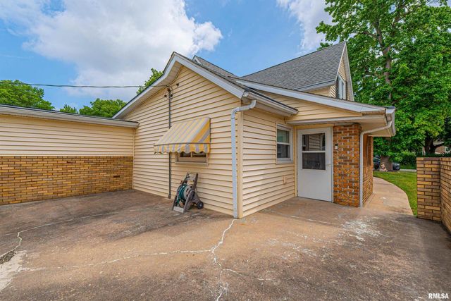 313 S WARREN Street, Tremont, IL 61568