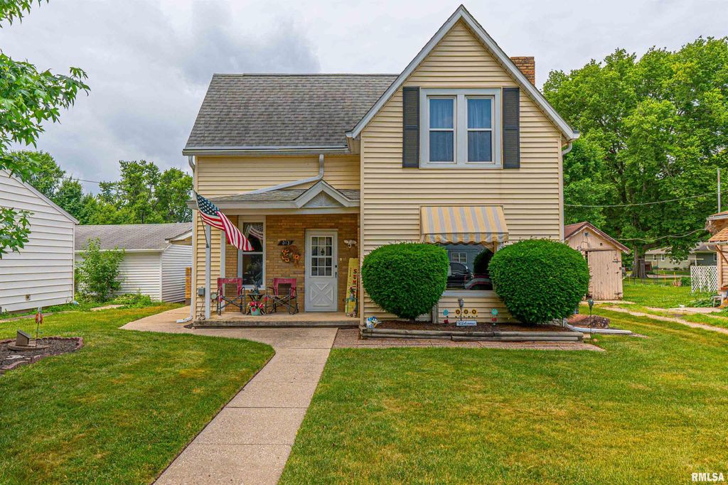 313 S WARREN Street, Tremont, IL 61568
