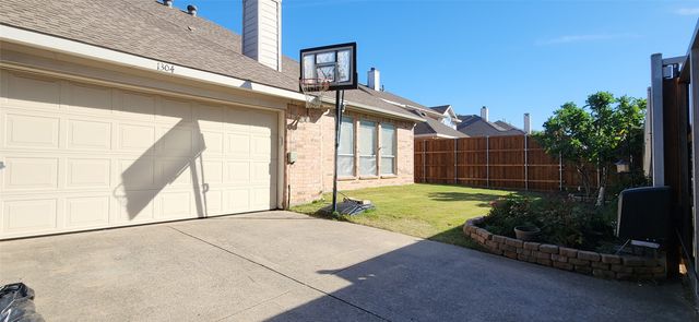 1304 Hillcrest Drive, Allen, TX 75002