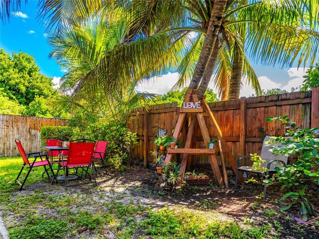 2020 Miami Rd B, Fort Lauderdale, FL 33316