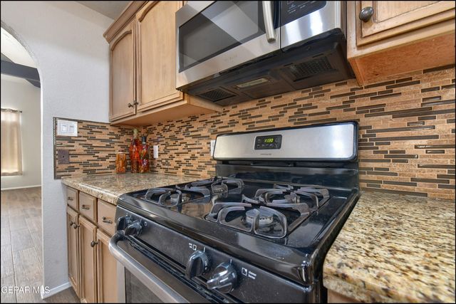 1909 POLLY HARRIS Drive, El Paso, TX 79936