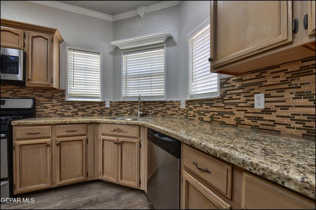 1909 POLLY HARRIS Drive, El Paso, TX 79936