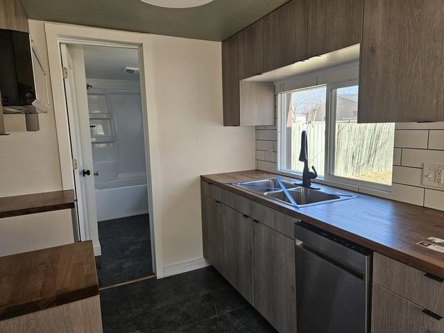 2006 prospect Street, La Crosse, WI 54603