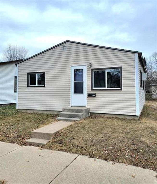 2006 prospect Street, La Crosse, WI 54603