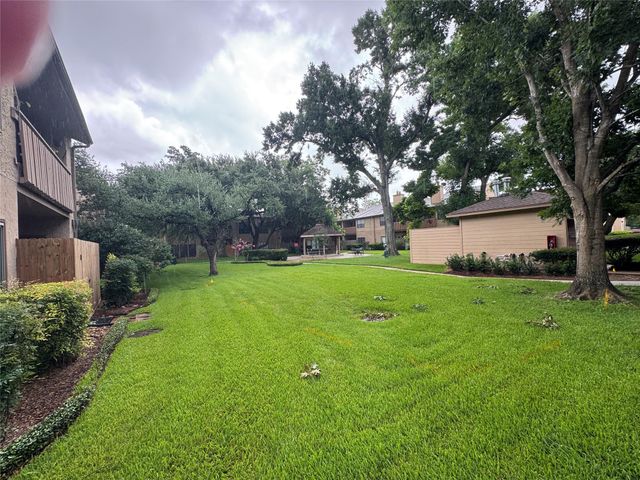 5001 Lamonte Lane 101, Houston, TX 77092