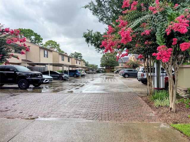 5001 Lamonte Lane 101, Houston, TX 77092