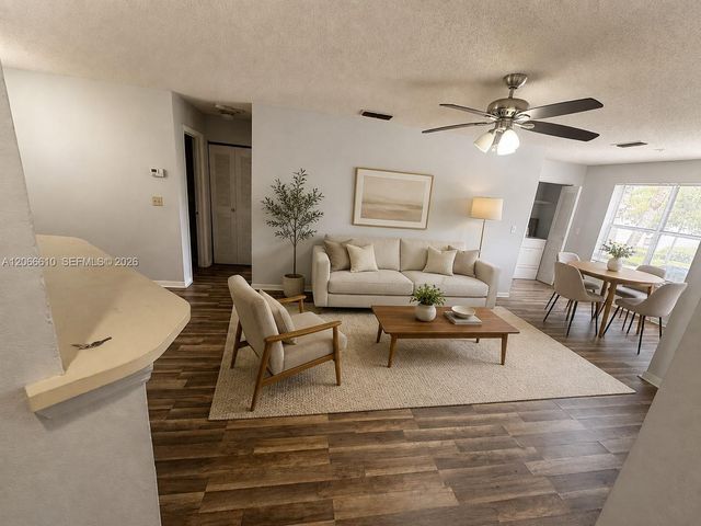 3360 N Pinewalk Drive N 1324, Margate, FL 33063