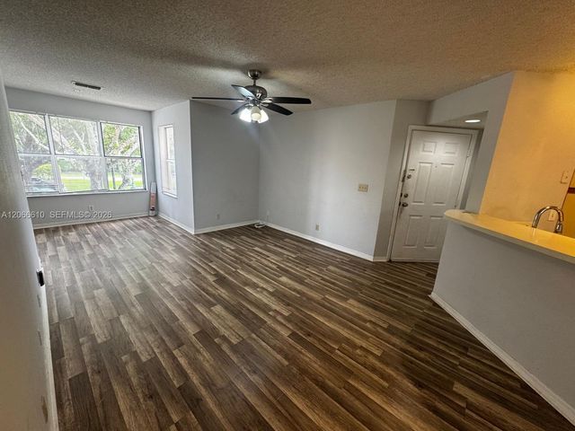 3360 N Pinewalk Drive N 1324, Margate, FL 33063