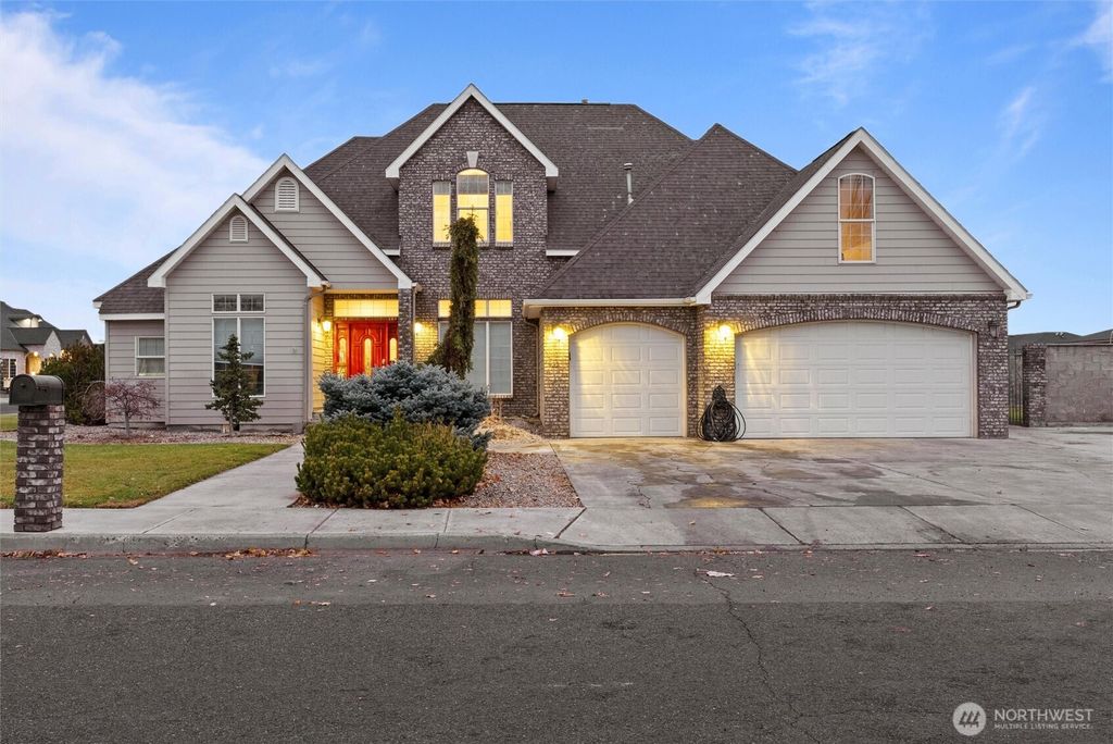 1205 E Rainier Street, Othello, WA 99344