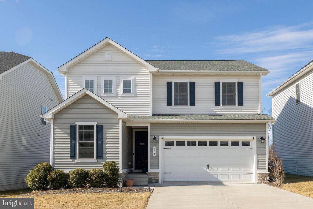 124 LENORE, Winchester, VA 22602