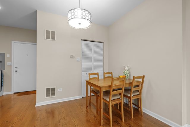 5300 N Lincoln Avenue 3C, Chicago, IL 60625